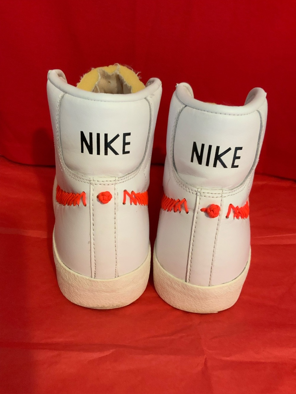 NIKE - Picture 7 of 10